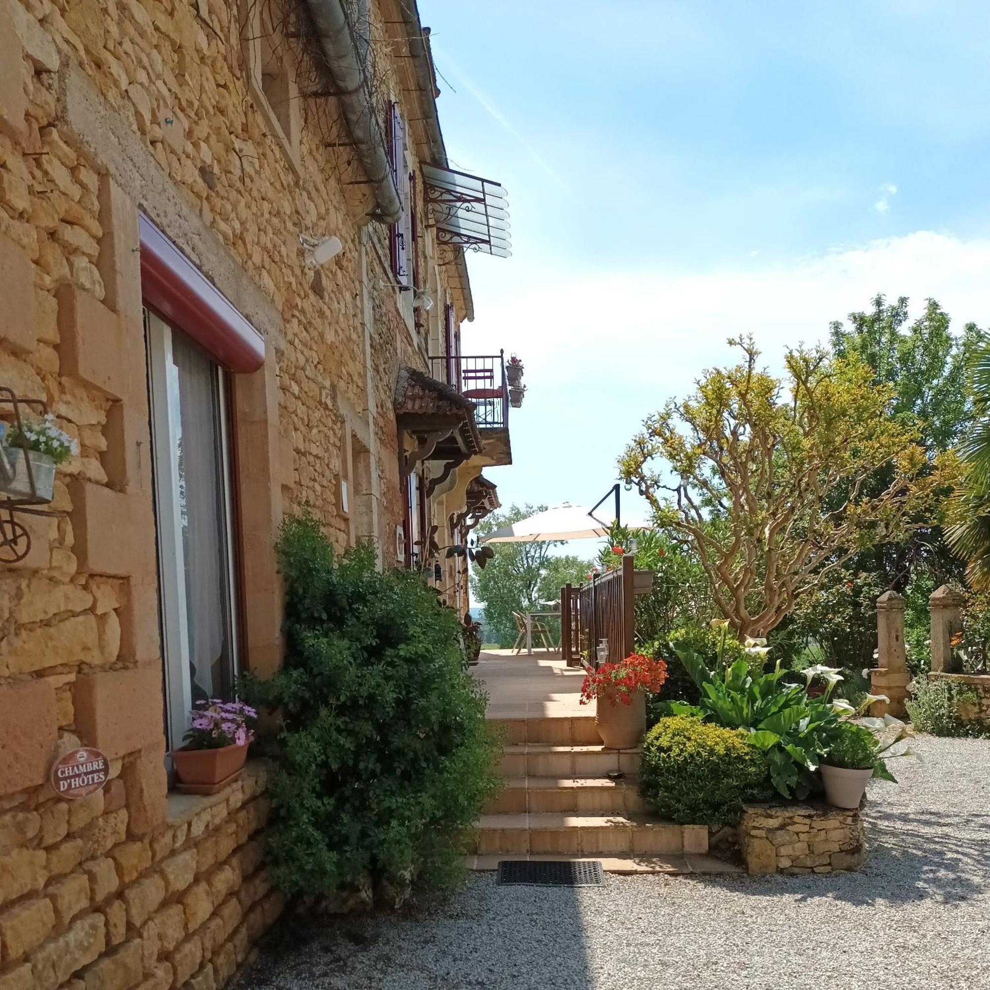 Ferme De Lagrave Hotel Coux-et-Bigaroque-Mouzens Exterior photo